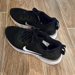 Nike Odyssey React Black sneaker Size 6